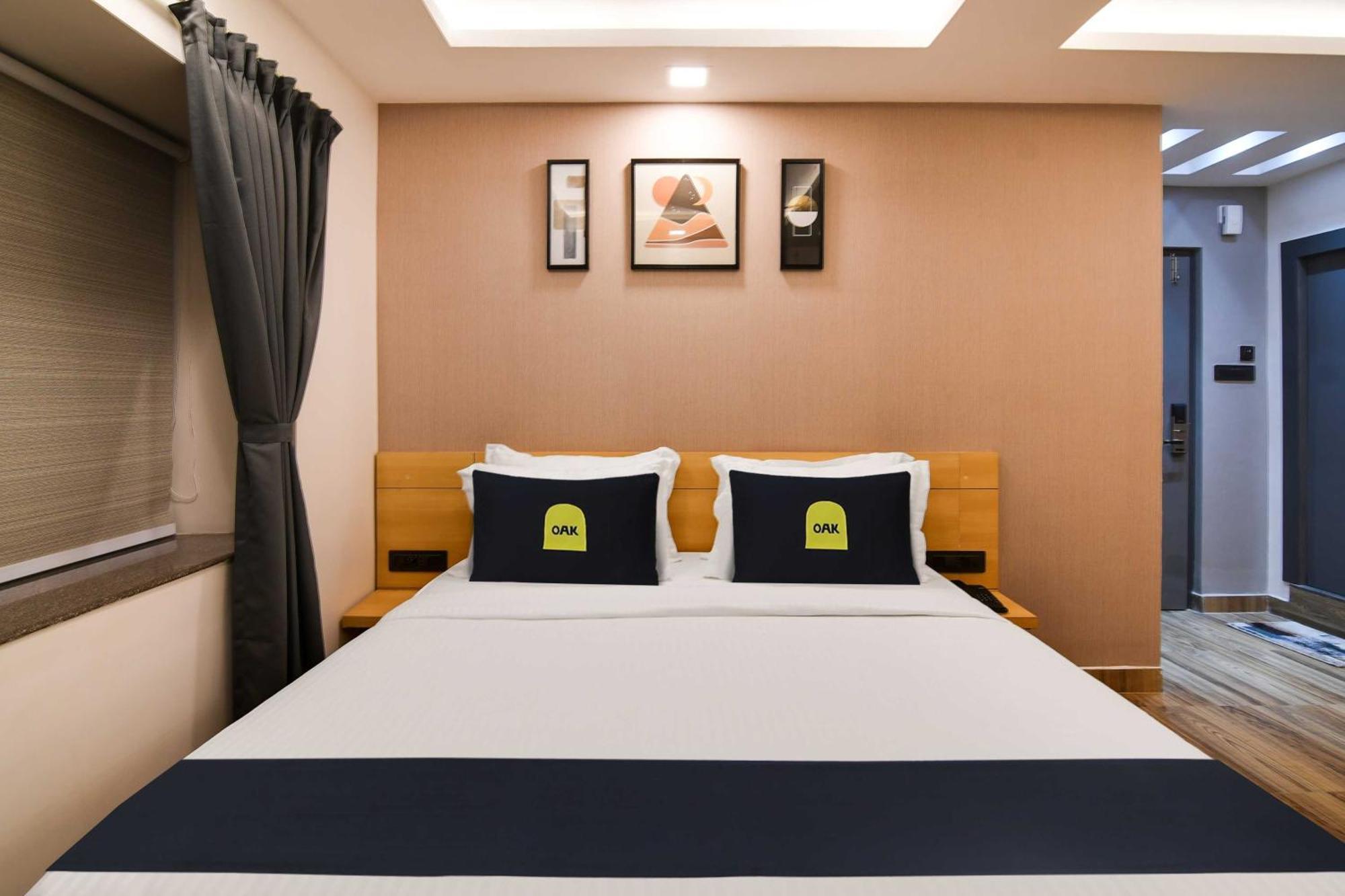 Super Townhouse Oak Sayhallo Ecstasy Bhubaneswar Exterior photo