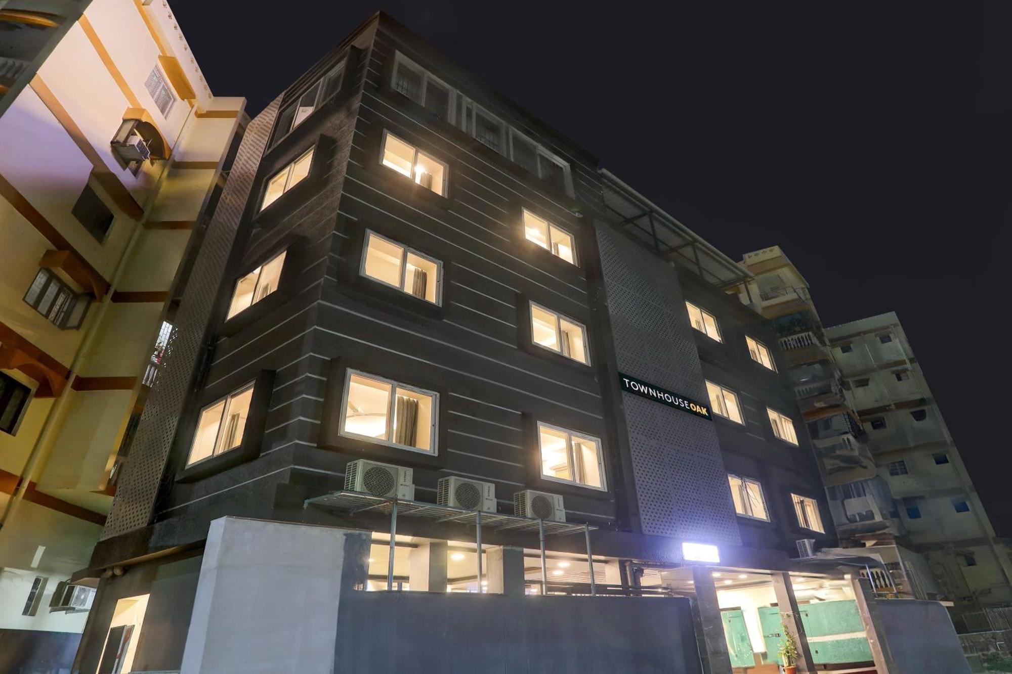 Super Townhouse Oak Sayhallo Ecstasy Bhubaneswar Exterior photo